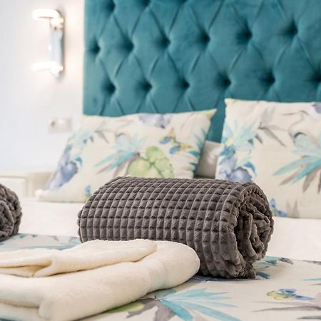 Dona Sofia Apartment Fuengirola Bagian luar foto