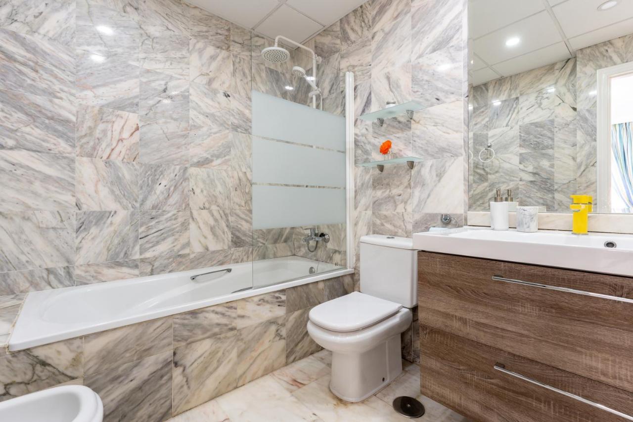 Dona Sofia Apartment Fuengirola Bagian luar foto